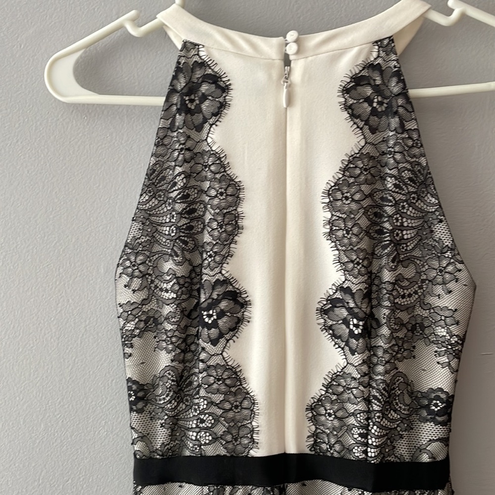 Like new! BCBGMaxAzria Leyla Lace Dress -Size 0 - Picture 6 of 12